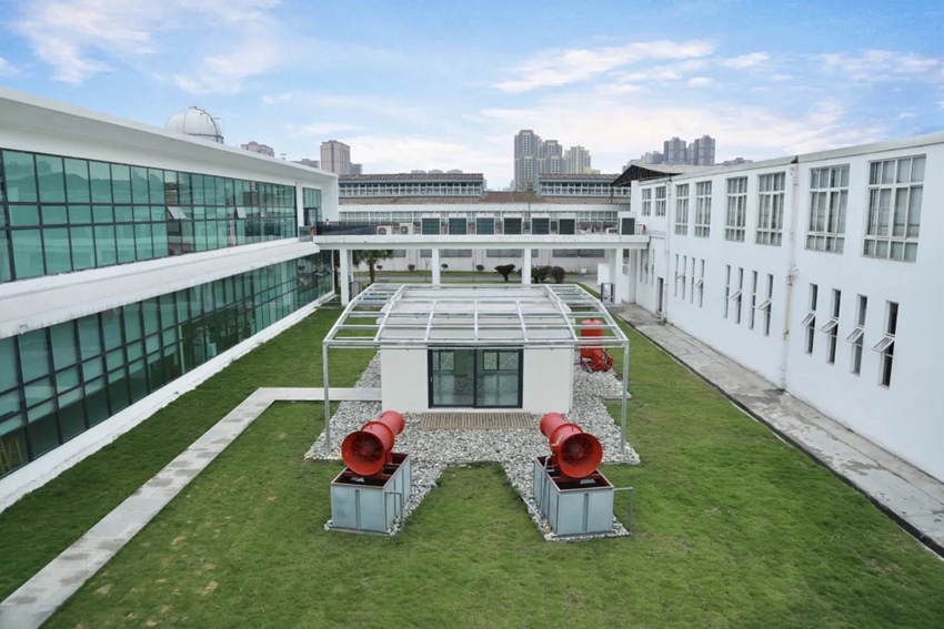 5efc525fde959.jpg 8q.jpg