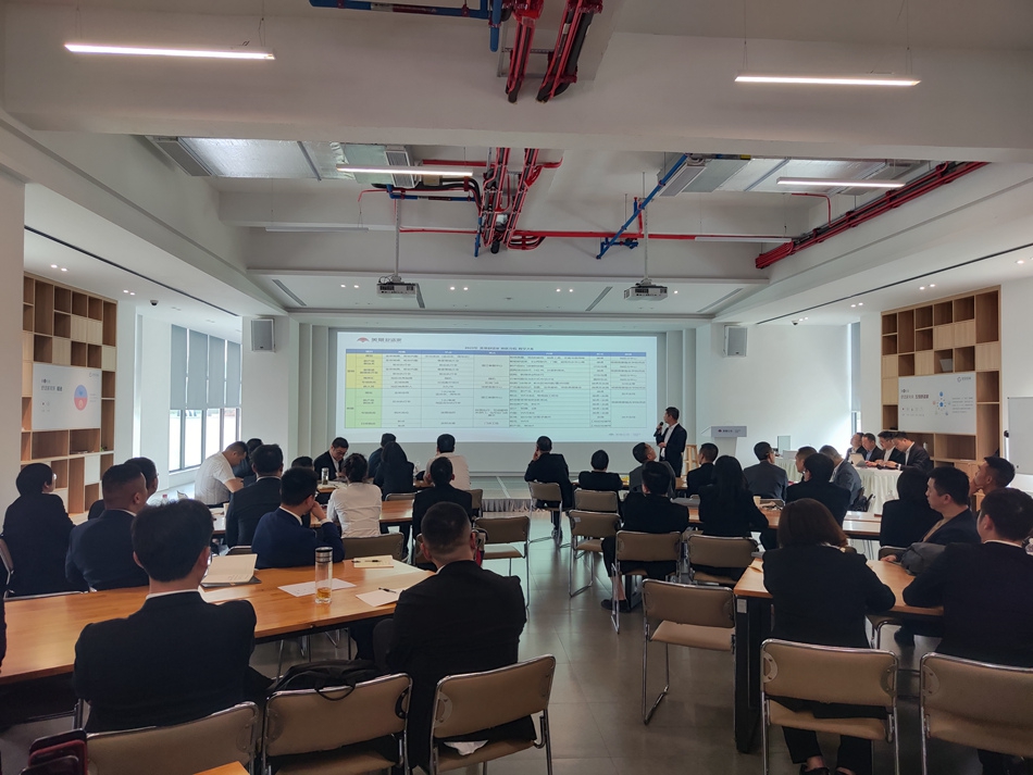 644873f37c7ae.jpg 覃林講解地區(qū)分院.jpg