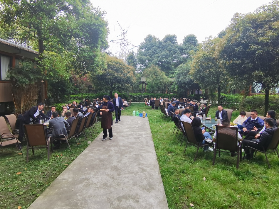 6448749444409.jpg 座談會.jpg